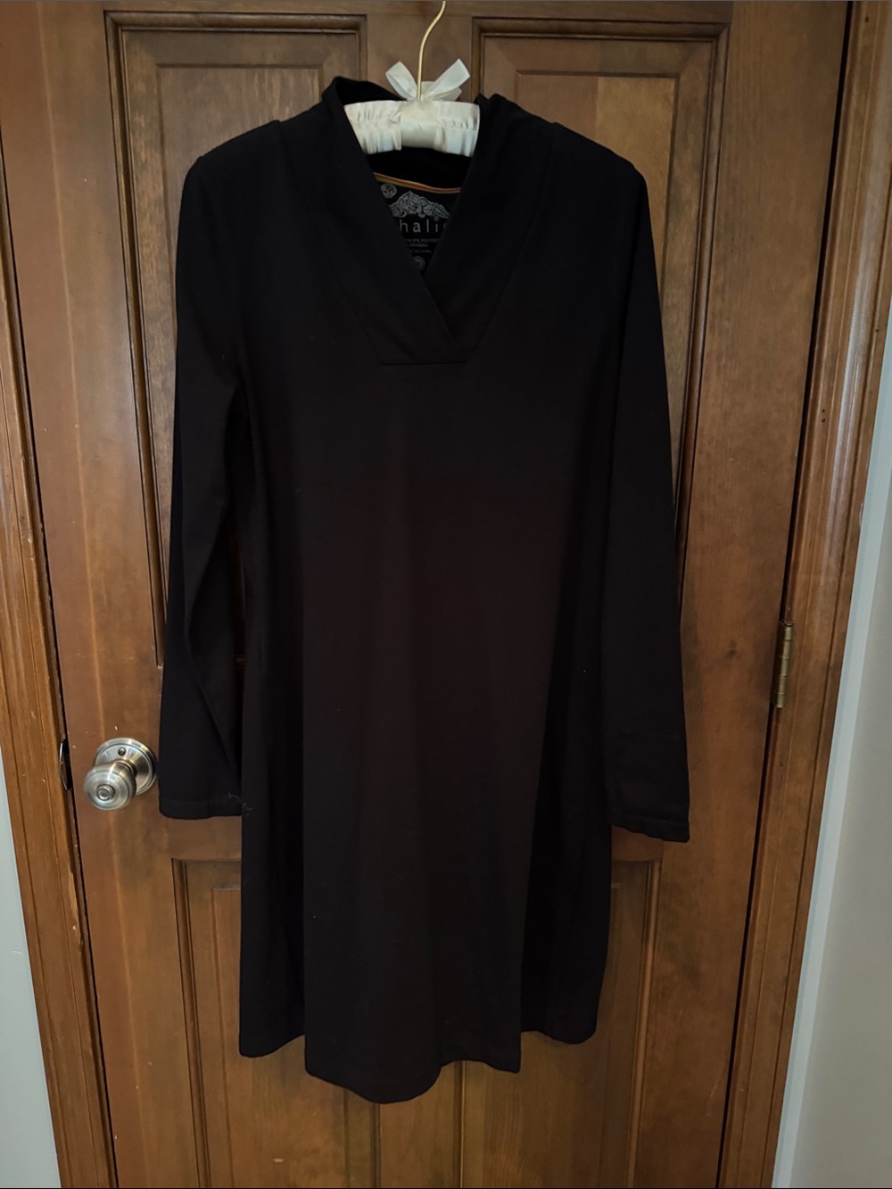 sahalie Black Long-Sleeve V-Neck A-Line Dress
